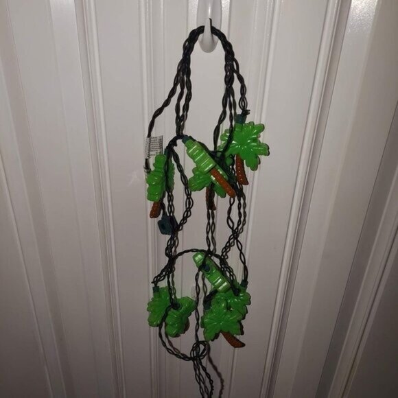 Palm Tree String Lights Tropical Decor Party Indoor/Outdoor 10 Bulbs Green Wire - Picture 2 of 8